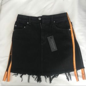 NWT carmar skirt (side zippers)